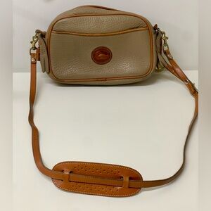 Vtg 2 Tone Pebbled All Weather Leather Dooney & Bourke Kilty Bag Purse